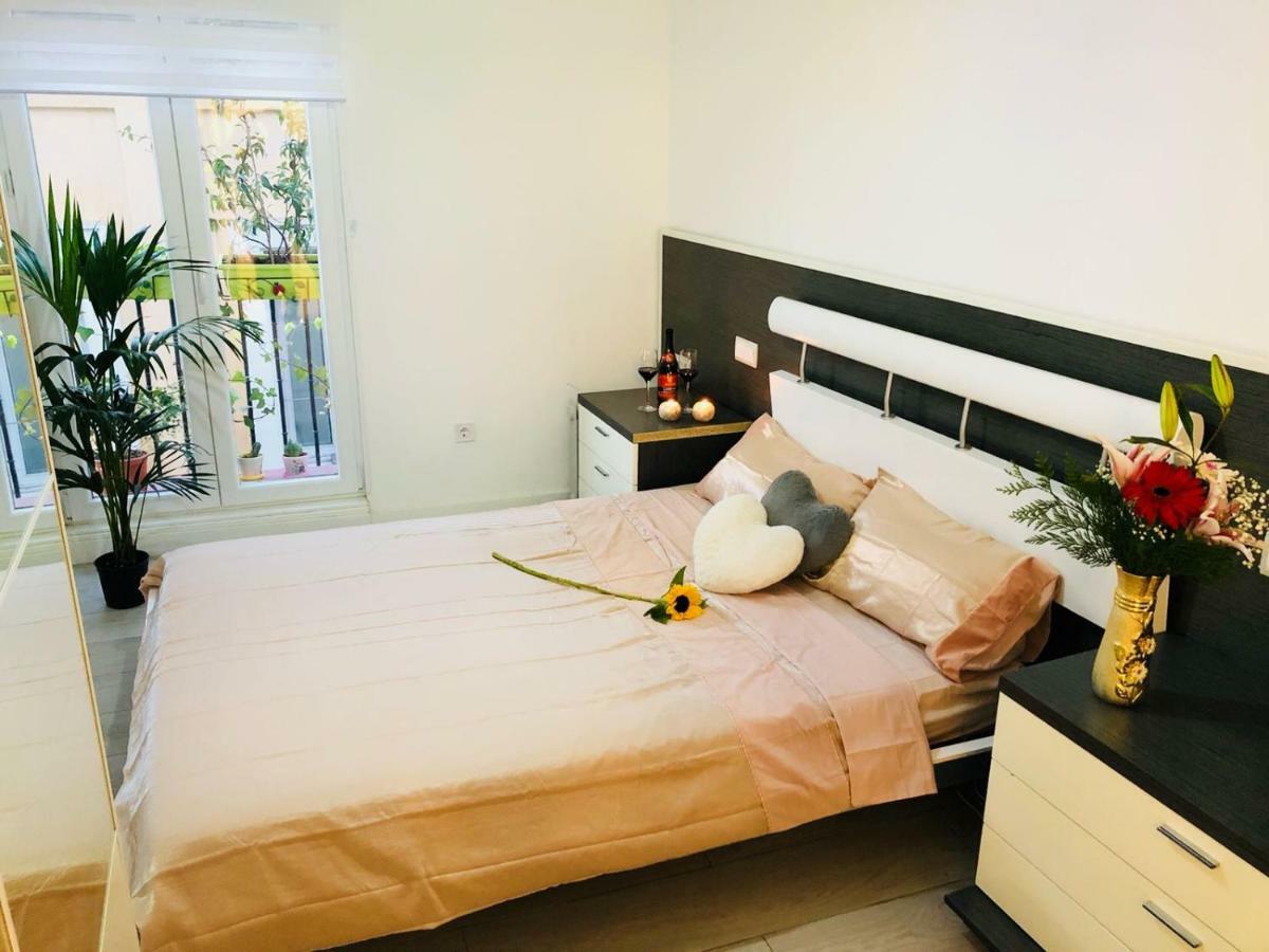 Apartment In Sol Madrid Extérieur photo